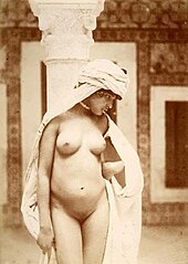 Lehnert et Landrock - Jeune fille, 1907 - Numéro 341 dans le négatif.jpg