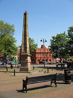 Leigh, Obelisk and Boar's Head - geograph.org.uk - 806241