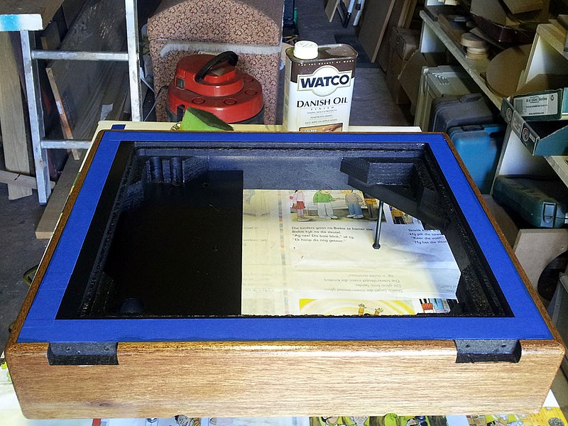 File:Lenco B52 plinth revamp - applying Danish Oil (8277969136).jpg