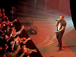 Banks performing in Australia in 2019 Lloyd Banks performing 2019.jpg