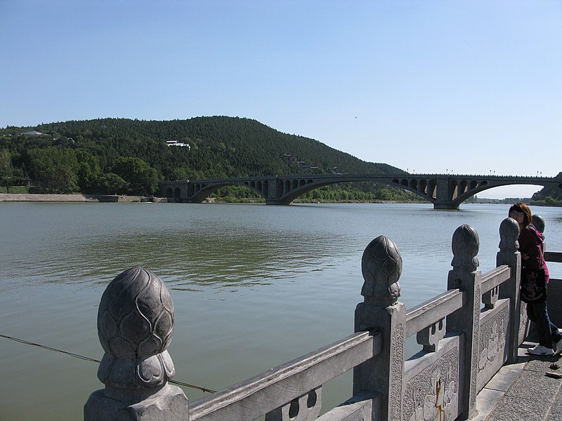 File:Longmen Bridge near Luoyang-1.jpg