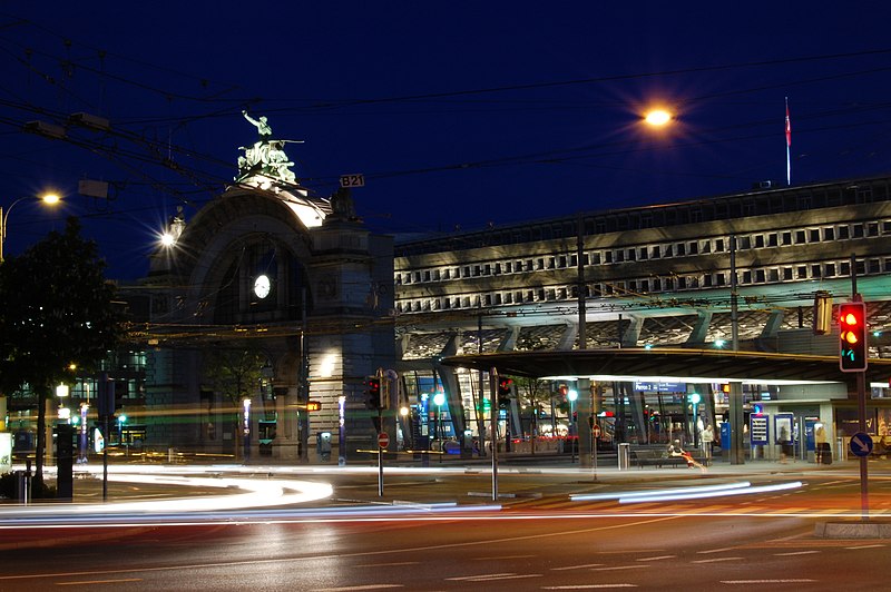 File:Lucerne Hauptbahnhof.jpg