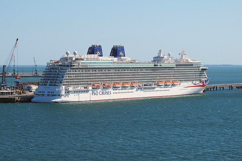 File:MV Britannia La Rochelle-c.jpg