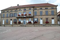 Mairie de Serqueux (Haute-Marne) en 2013.jpg