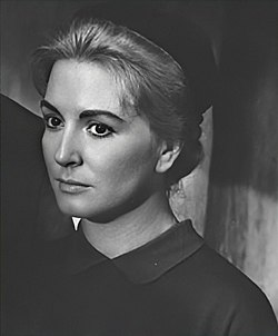 Marga López in El hombre de la isla (1960).jpg