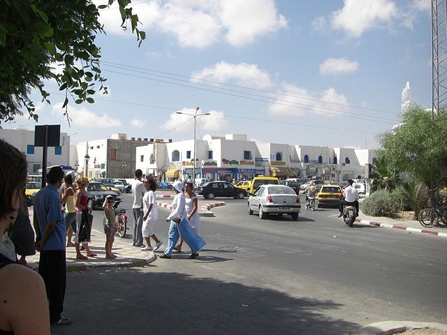 Rua do centro de Midoun