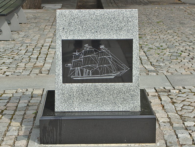 File:Mimosa Memorial, Princes Dock 2.jpg