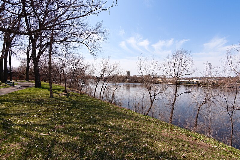 File:Minneapolis neighborhood Bottineau (52068157307).jpg