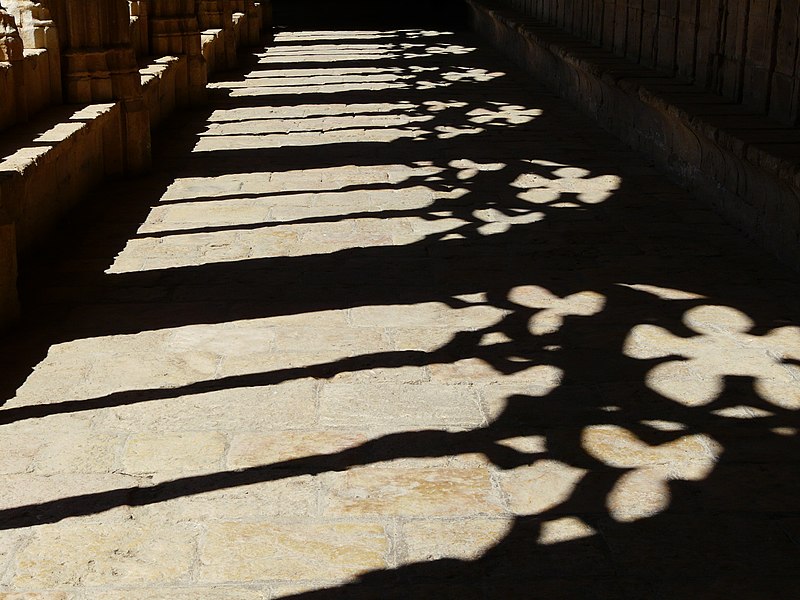 File:Monestir de Santes Creus P1200268.jpg