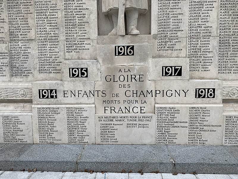 File:Monument morts Champigny Marne 5.jpg