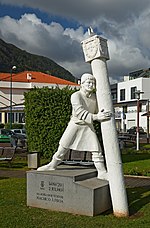 Thumbnail for File:Monument to the founders of Machico. Madeira, Portugal.jpg