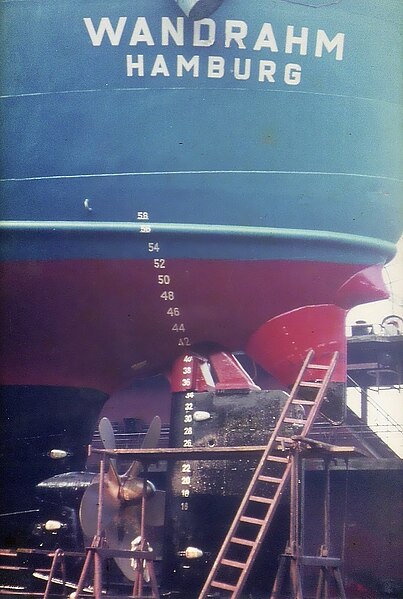 File:Motor ship Wandrahm of the Hamburg shipping company H. M. Gehrckens in the Dock.jpg