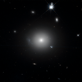 NGC 7385 hst 11835 R814b555.png