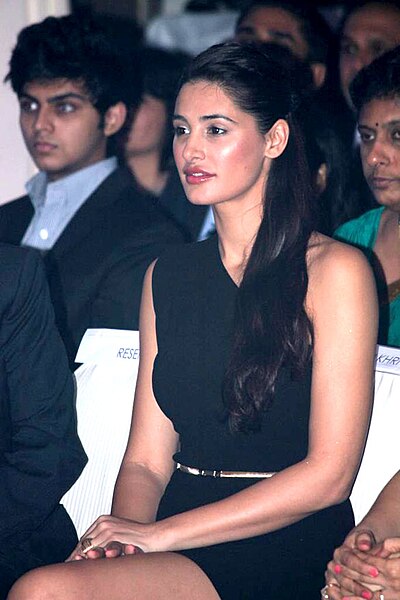 File:Nargis Fakhri at the 8th Indo-American Corporate Excellence Awards(5).jpg