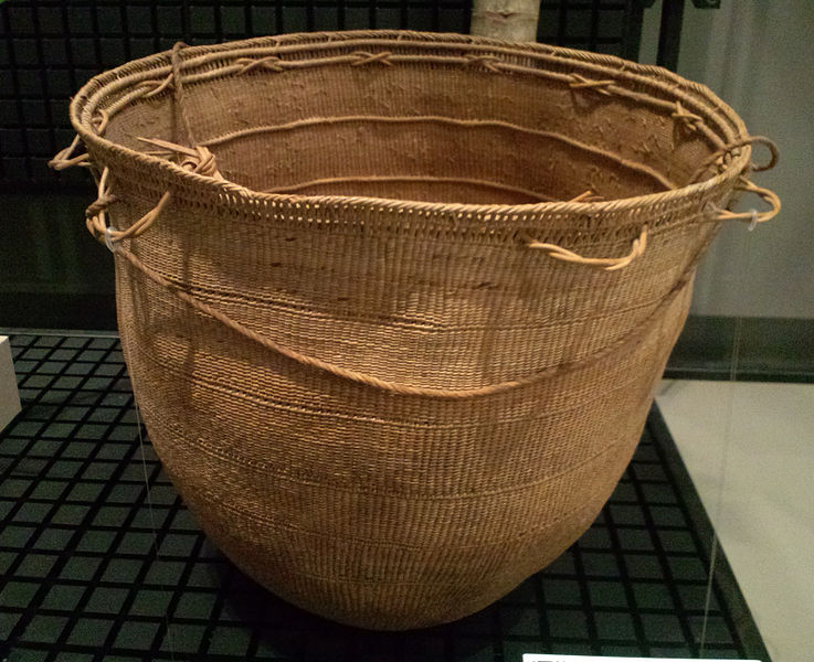 File:National Museum of Ethnology, Osaka - Twined carrying basket - Yanoama people in Venezuela - Collected in 1974.jpg