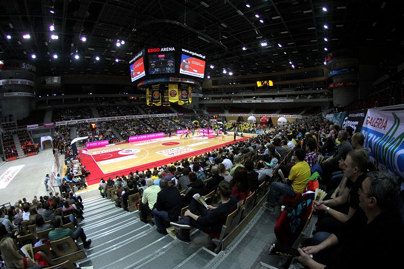 File:PLK Trefl-Stelmet, Ergo Arena 1.jpg