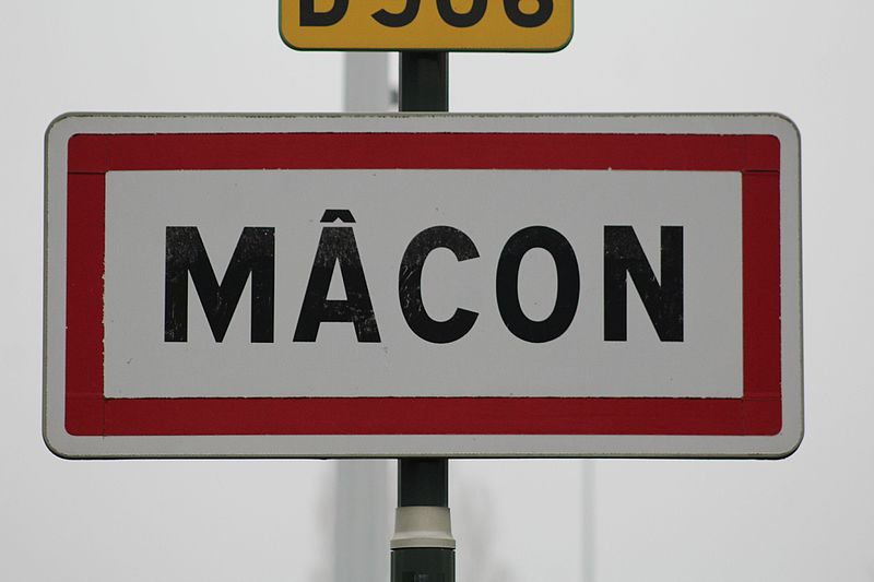 File:Panneau entrée Mâcon 10.jpg