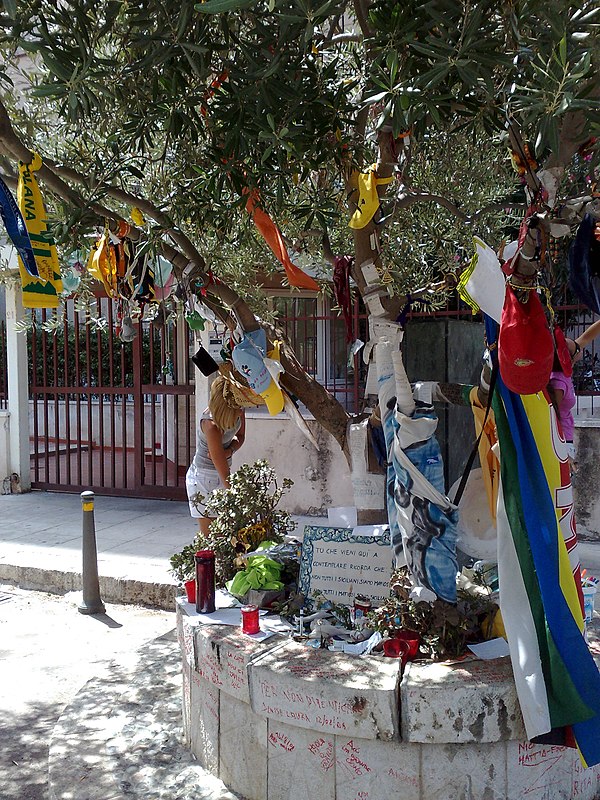 A memorial in Via D'Amelio