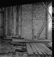 Typical brick nogging for walls in the United States. Photograph of a French Wall near Ste Genevieve MO.jpg