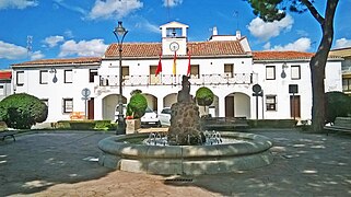 Plaza de la Constitución, Parla belediyesindeki en eski ve en tarihi meydandır.