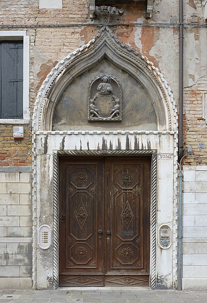 File:Portale Campo San Maurizio Palazzo Molin Venezia.jpg