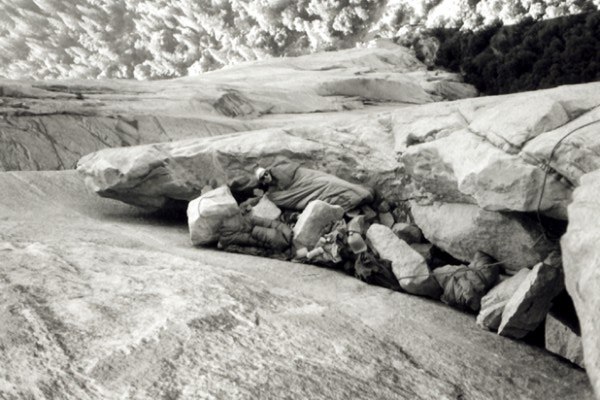 Rock climber Chuck Pratt bivouacking during the first ascent of the Salathé Wall on El Capitan in Yosemite Valley in September 1961.