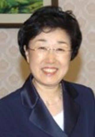<span class="mw-page-title-main">Han Myeong-sook</span> 33rd Prime Minister of South Korea