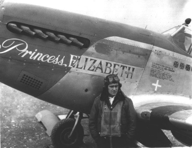 Whisner with his P-51B Mustang 'Princess Elizabeth'