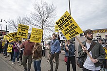 Protest against U.S. military actions in Syria, Minneapolis, April 2017 Protest against endless U.S. wars (33762677162).jpg