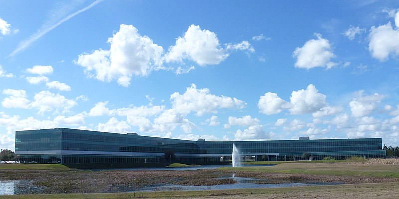 File:Publix Corporate Headquarters with clouds, Lakeland Florida.JPG