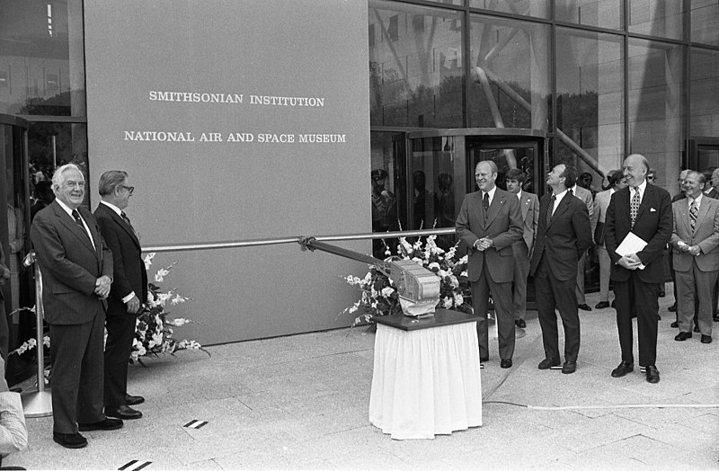 File:Ribbon Cutting Ceremony at the Dedication of the National Air and Space Museum of the Smithsonian - NARA - 6829642.jpg