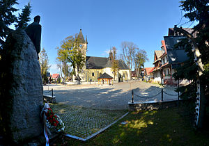Rynek i Kościół w Szaflarach.jpg