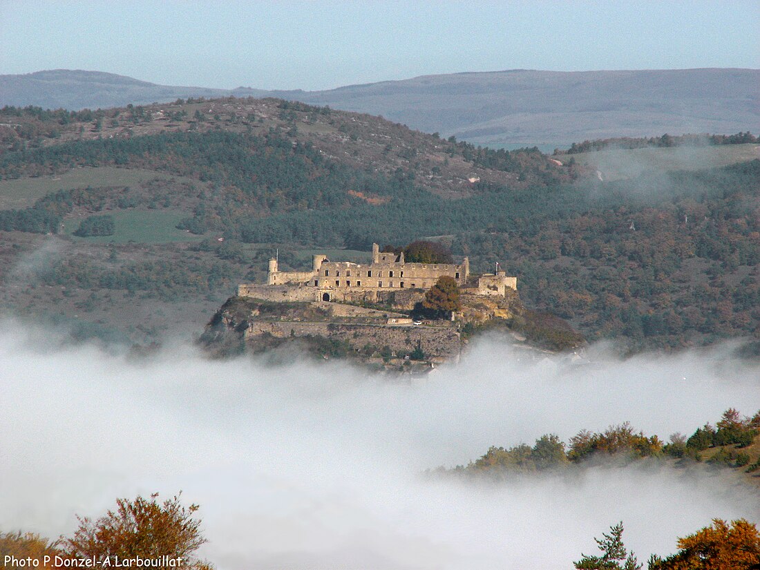 File:Sévérac-le-Chateau (Aveyron 12).jpg