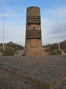 Saint-Martin-de-Varreville - Monument Leclerc (stèle).JPG