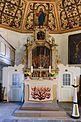 Altar der Kirche St. Johannes Baptista und Deckenbemalung