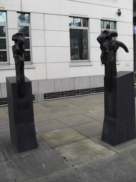 File:Sculptures outside St Michael Pater Noster Royal - geograph.org.uk - 1743068.jpg