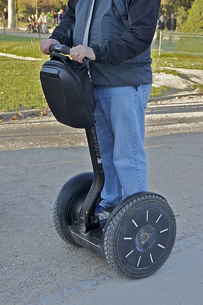 File:Segway Champ-de-Mars.jpg