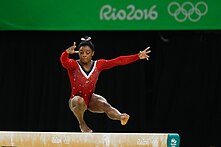 Simone Biles, na prova final da trave nos Jogos Olimpicos Rio 2016 (02).jpg