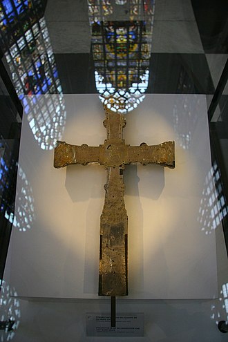 The Brussels Cross on display St Michael and Gudula Saint Sacrament 5.jpg