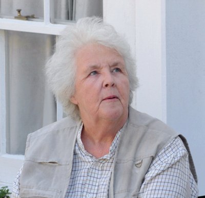 Stephanie Cole Net Worth, Biography, Age and more