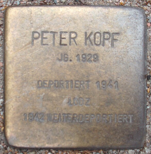 File:Stolpersteine Martin-Luther-King-Platz 3 (Peter Kopf) in Hamburg-Rotherbaum.JPG
