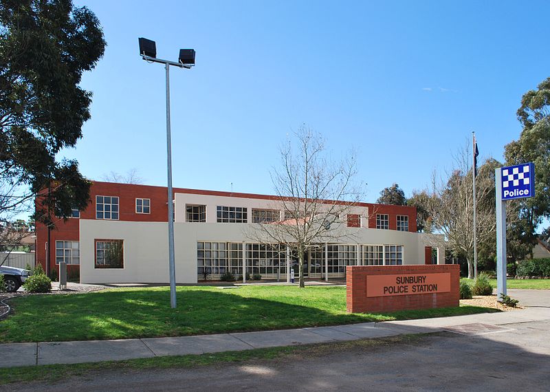 File:Sunbury Police Station.JPG