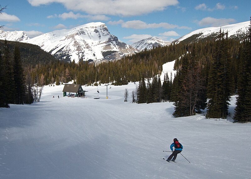 File:Sunshine Village Landscape.jpg