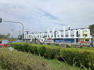 <span class="mw-page-title-main">Tanjong Malim</span> Place in Perak, Malaysia