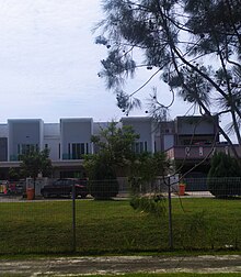 Modern terrace housing, Bandar Sri Sendayan Terraced house, Bandar Sri Sendayan, Seremban.jpg