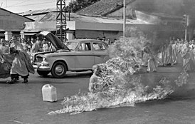 Самосожжение Тхить Куанг Дыка 11 июня 1963 года