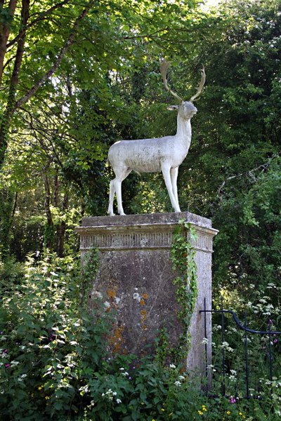 File:The Other Stag - geograph.org.uk - 1318943.jpg