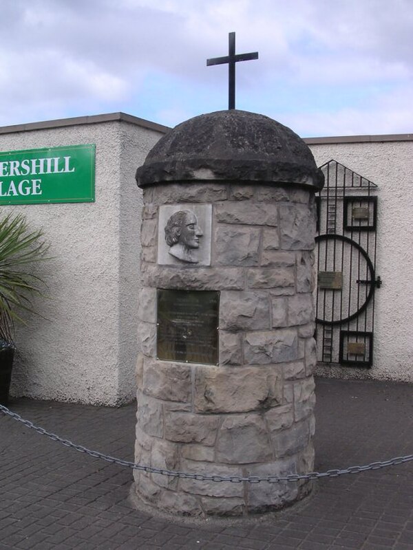Thomas Muir Cairn - Erected by John SL Watson and unveiled by East Dunbartonshire's Provost John Dempsey (1997)