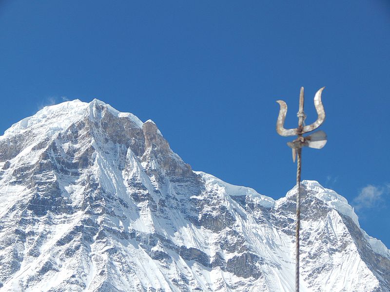 File:Top Of Annapurna & the Great lord Shiva's Trishul on the base.jpg