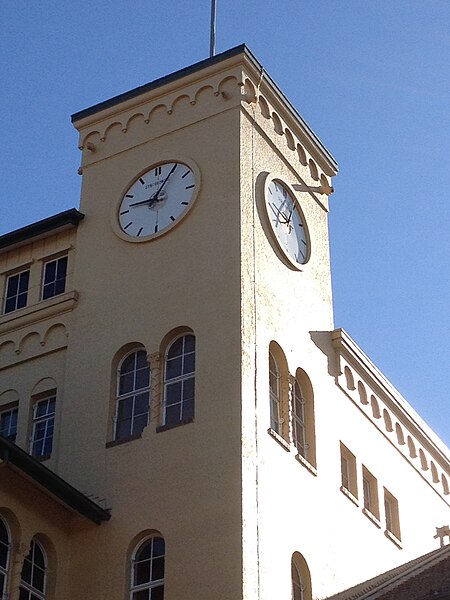 File:Tower Clock Main Building Brisbane Boys' College 01.JPG